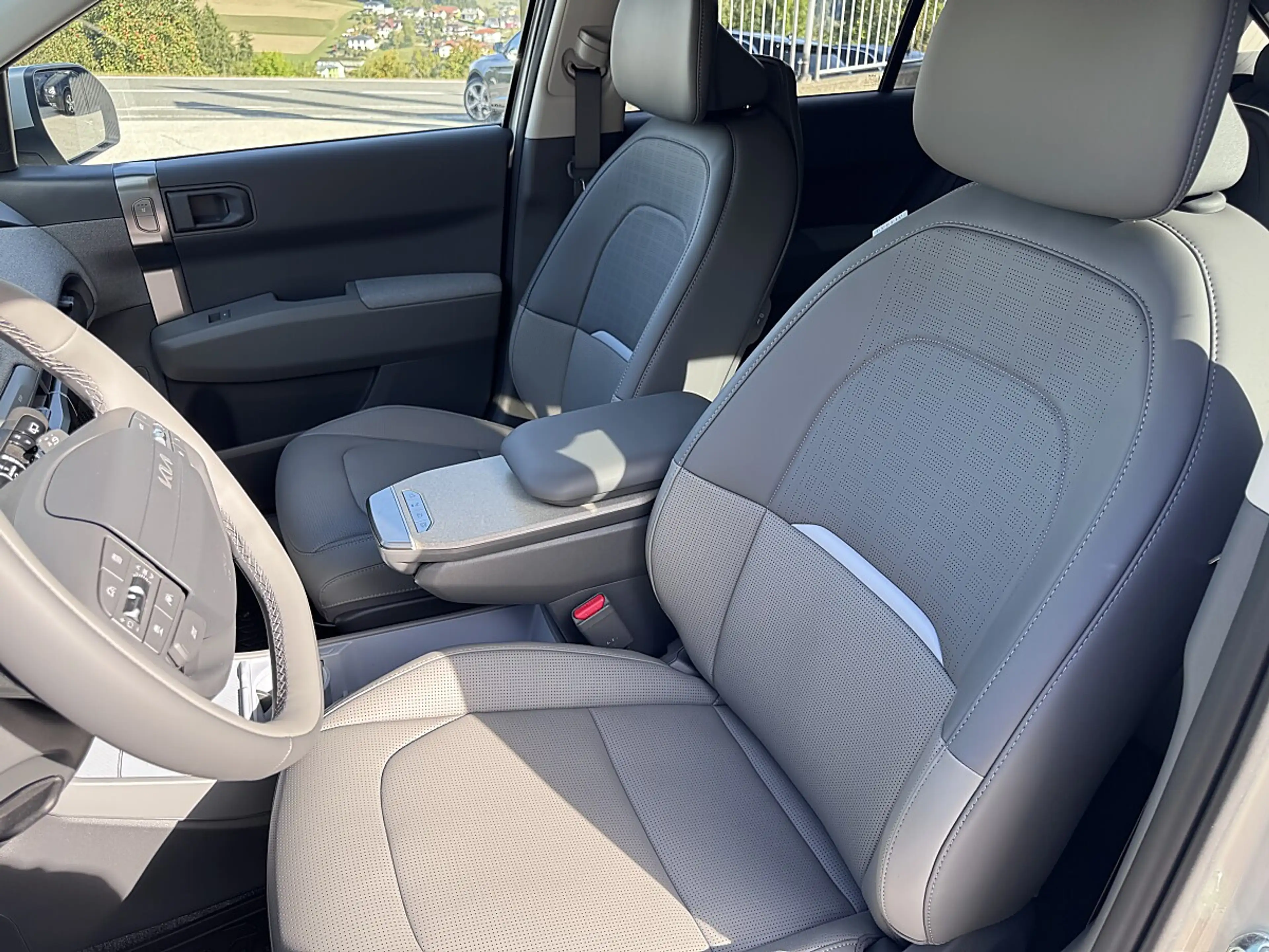 Kia EV3 AWD 81,4kWh Earth Plus — photo 14