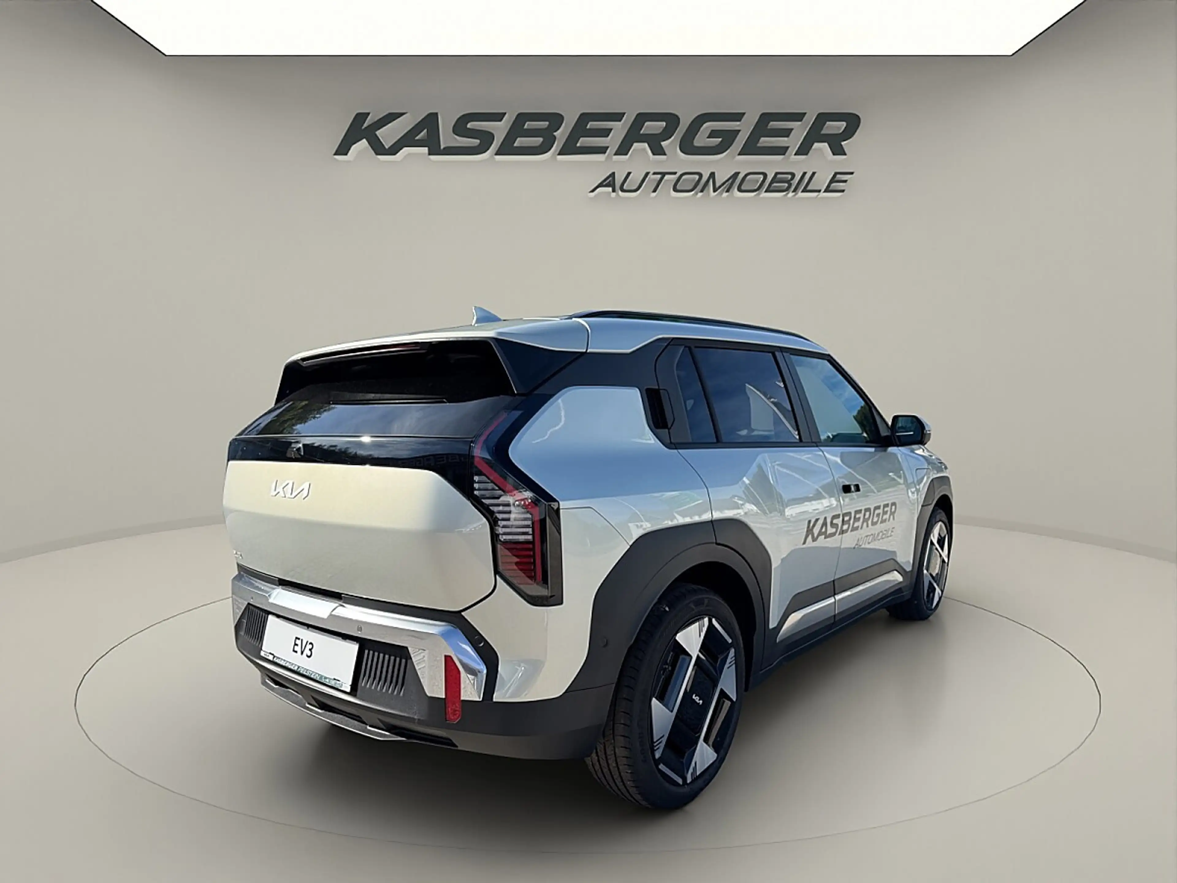 Kia EV3 AWD 81,4kWh Earth Plus — photo 4
