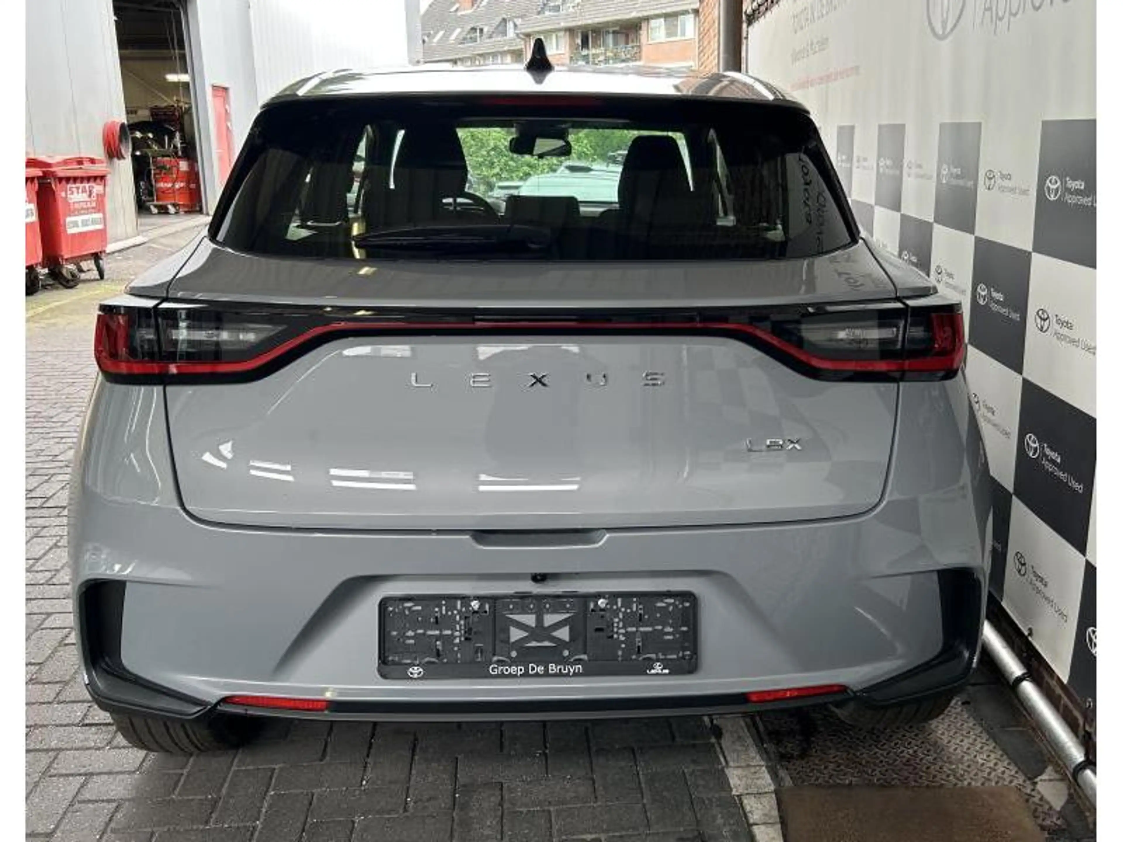 Lexus LBX Base — photo 4