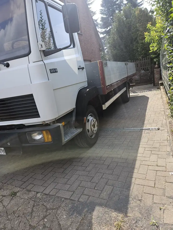Mercedes-Benz lkw mit Ladefläche, foto 4