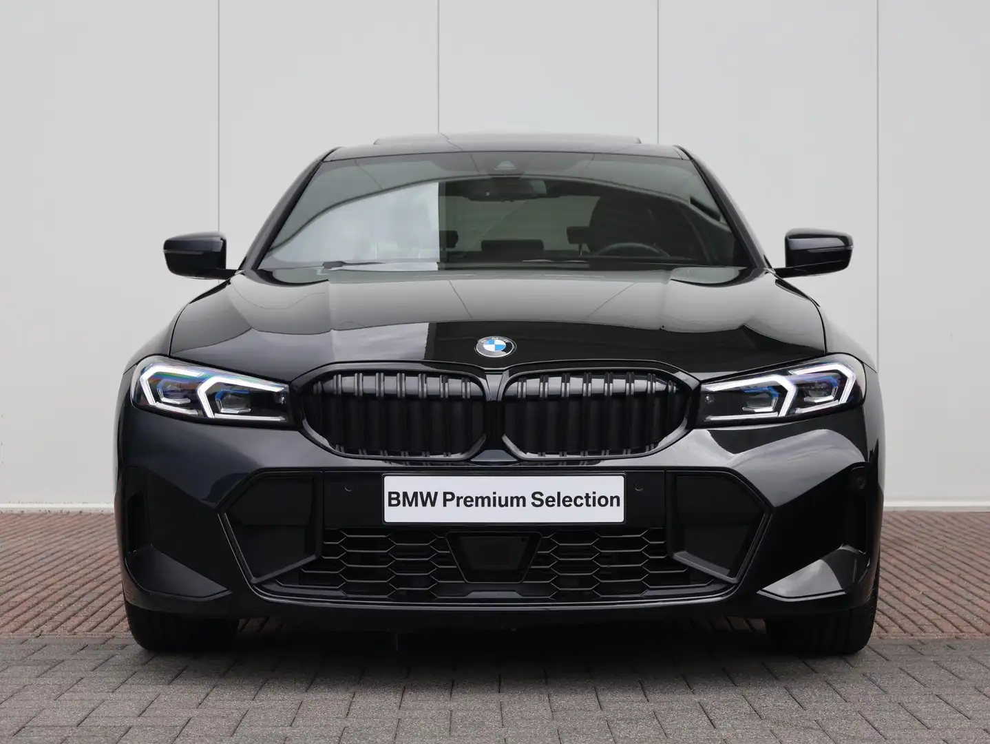 BMW 320 3-serie 320i M Sportpakket/ Schuifkanteldak/ Activ Zwart - 2