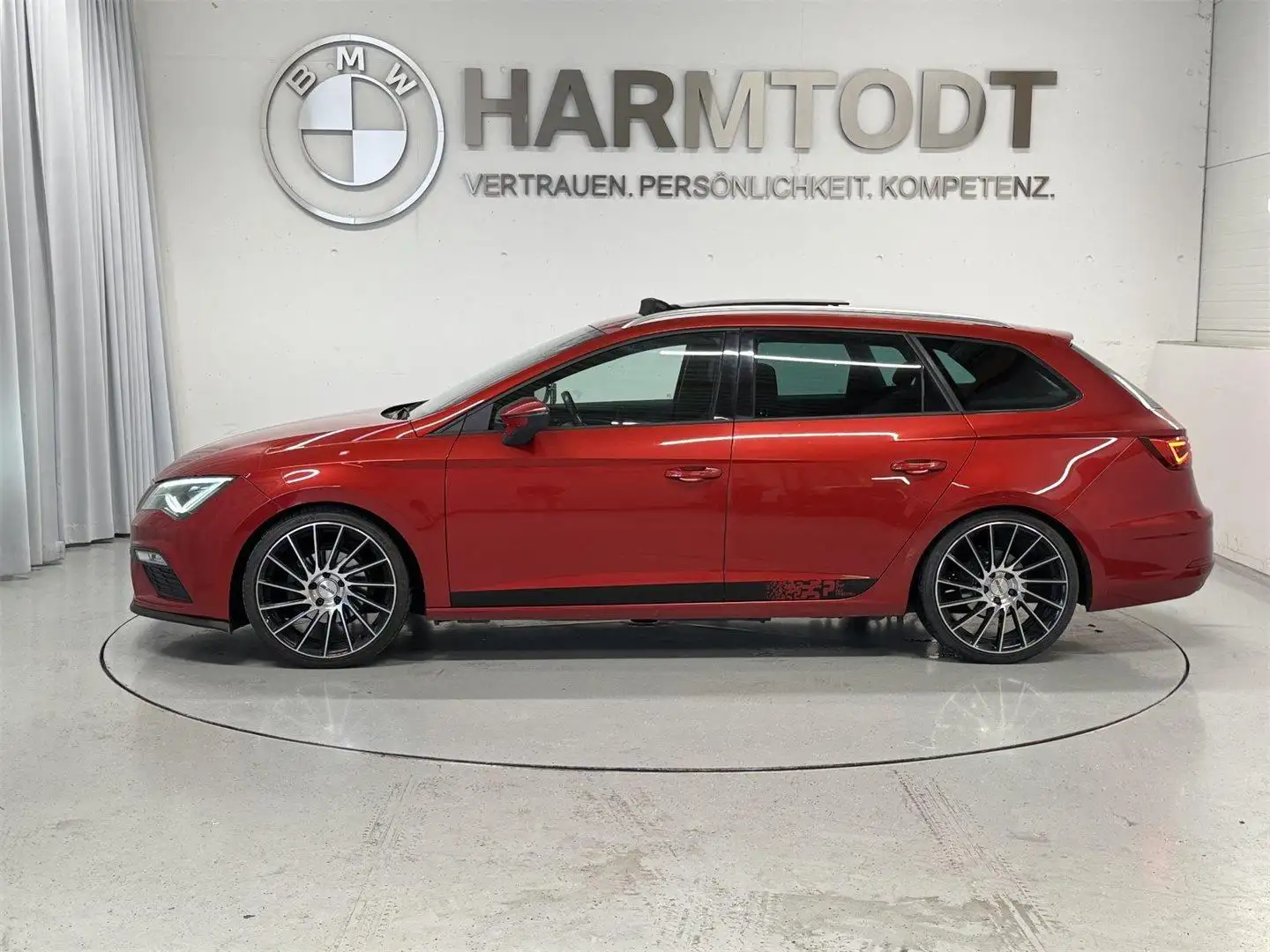 SEAT Leon ST FR 1,4 TSI Červená - 2