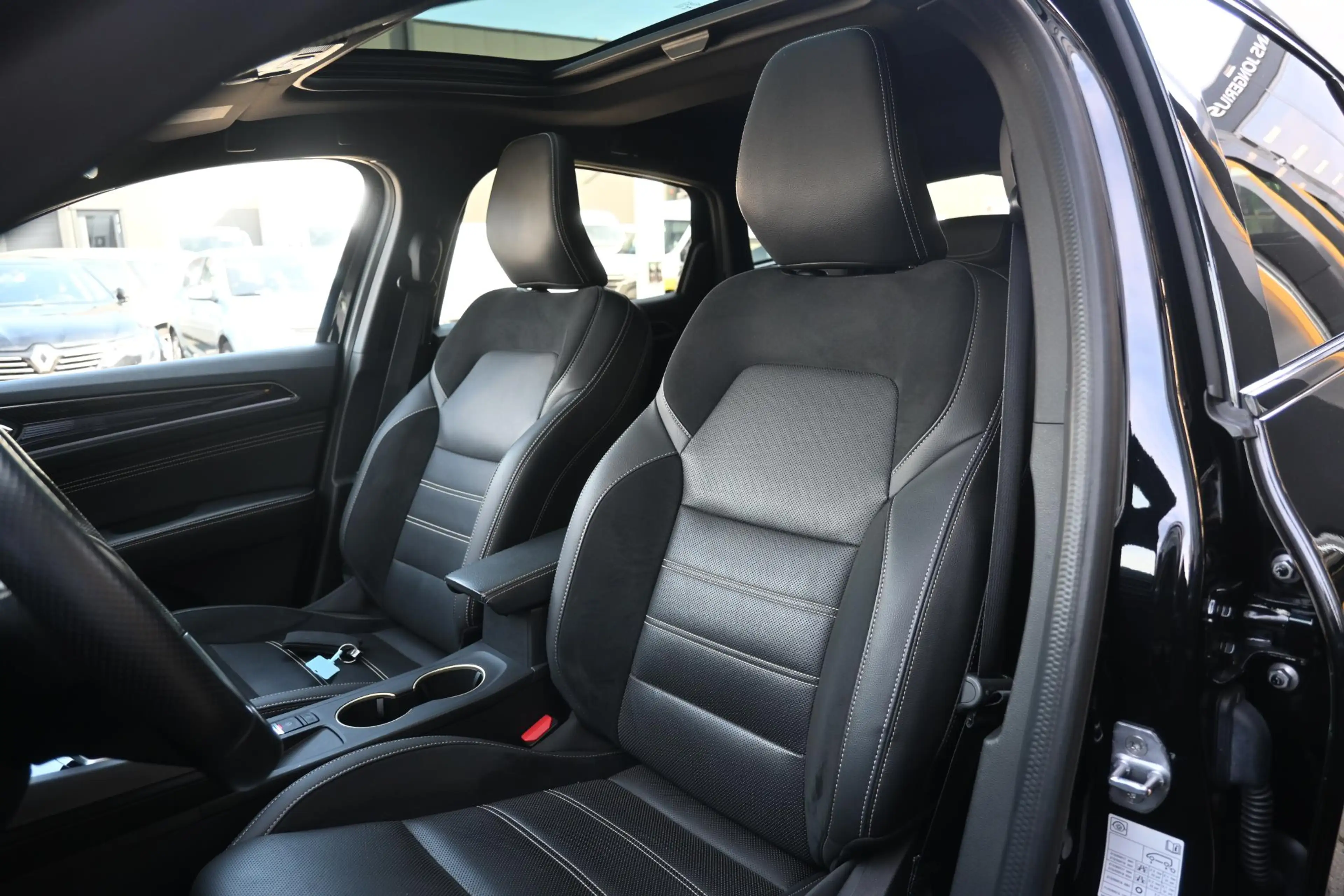 Renault Arkana E-Tech hybrid 145 E-Tech engineered | SCHUIF/KANTE — photo 11