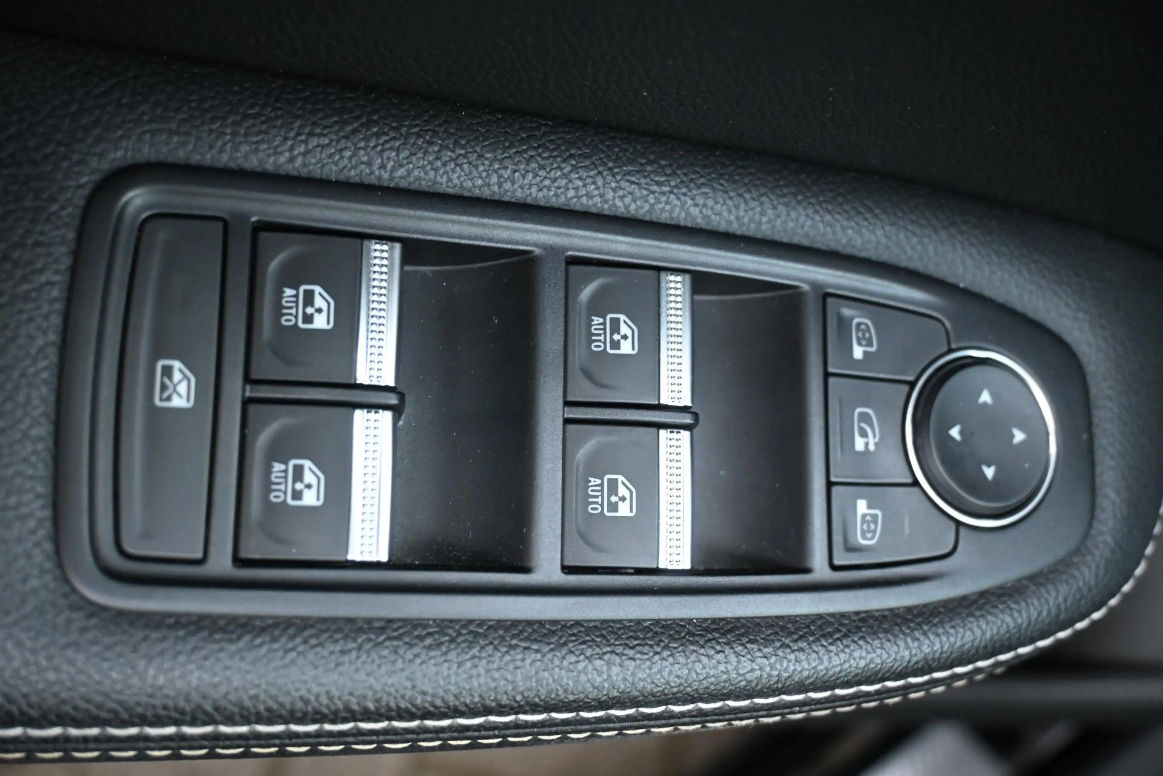 Renault Arkana E-Tech hybrid 145 E-Tech engineered | SCHUIF/KANTE — photo 24