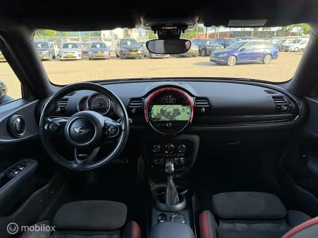 Mini Clubman view 2