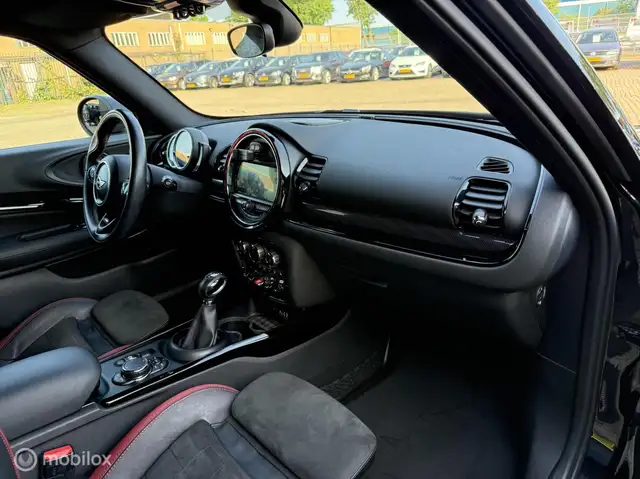 Mini Clubman view 13