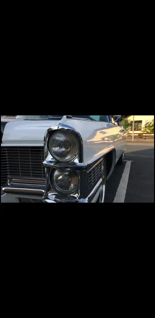 Cadillac Deville - 2