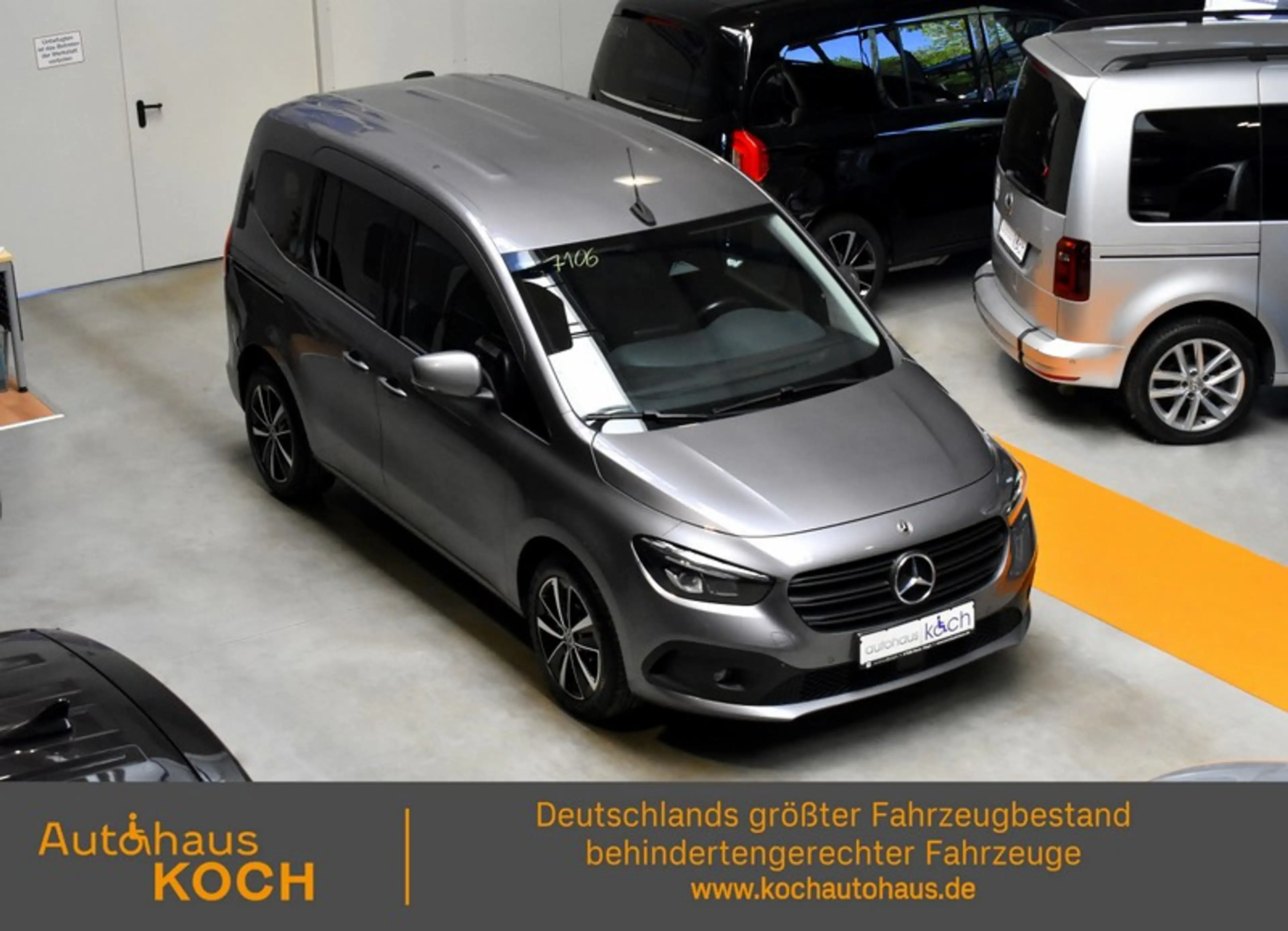 Mercedes-Benz T-Class 180 Style rollstuhlgerecht — photo 3