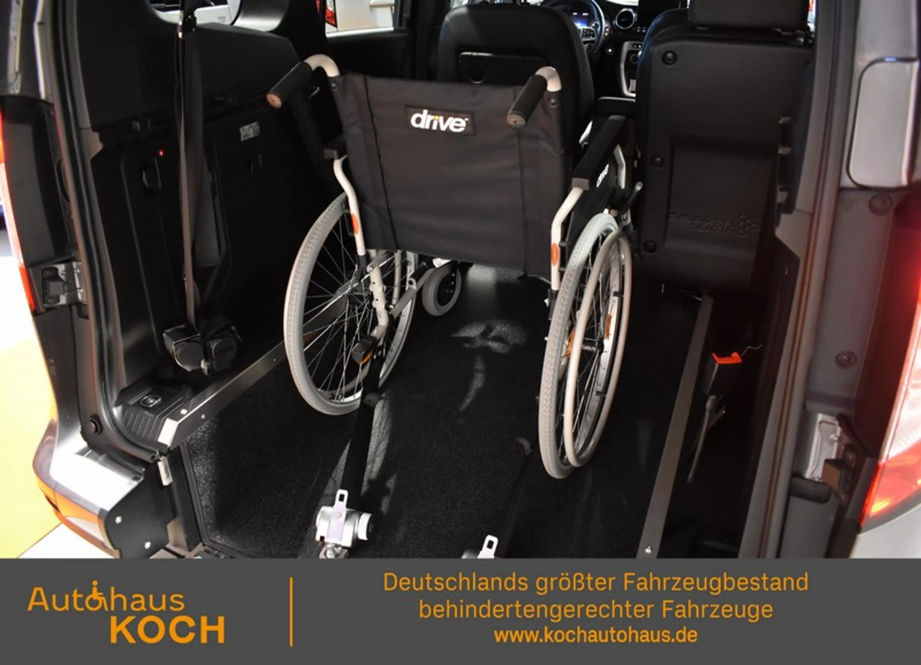 Mercedes-Benz T-Class 180 Style rollstuhlgerecht — photo 9