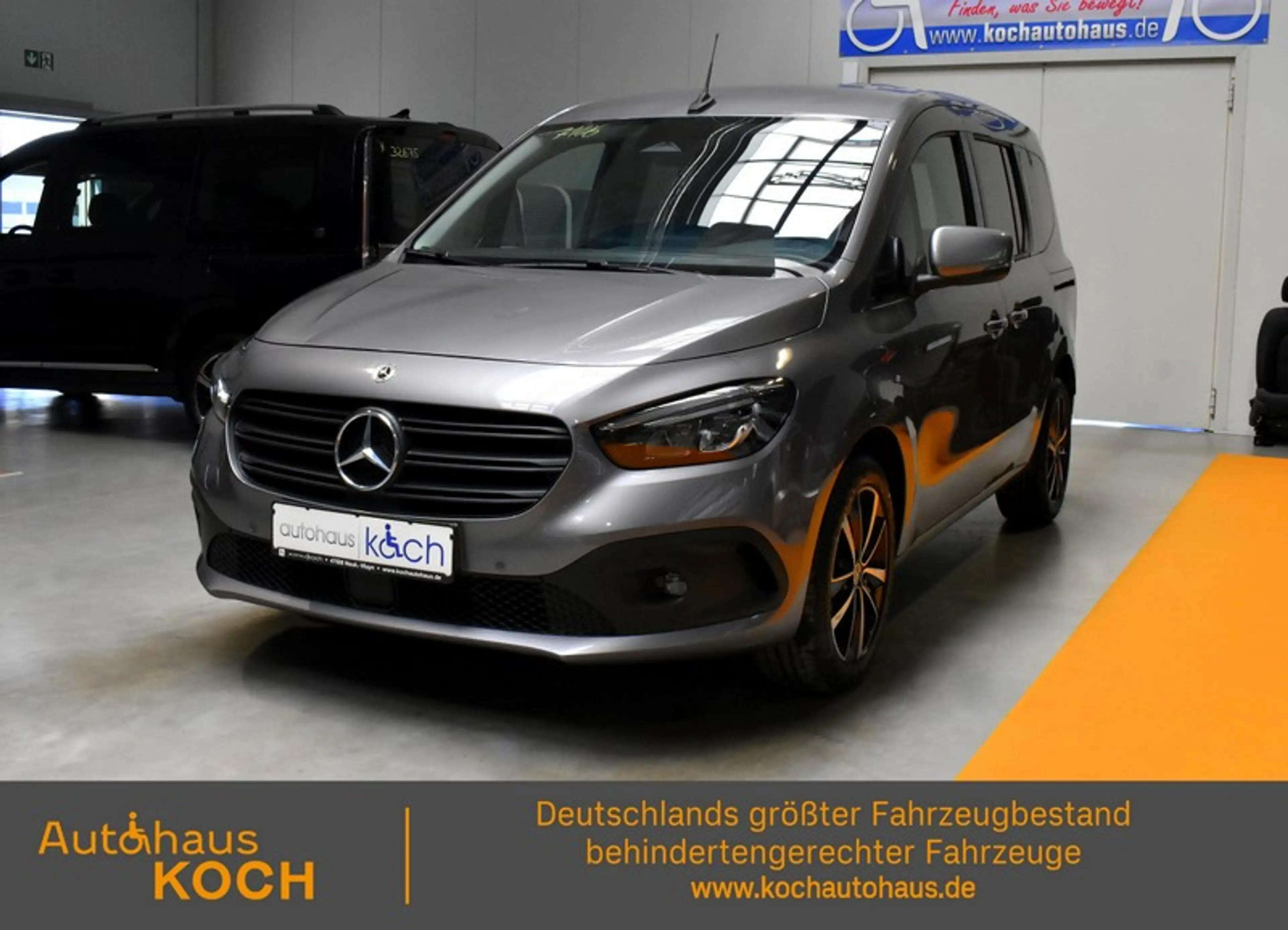 Mercedes-Benz T-Class 180 Style rollstuhlgerecht