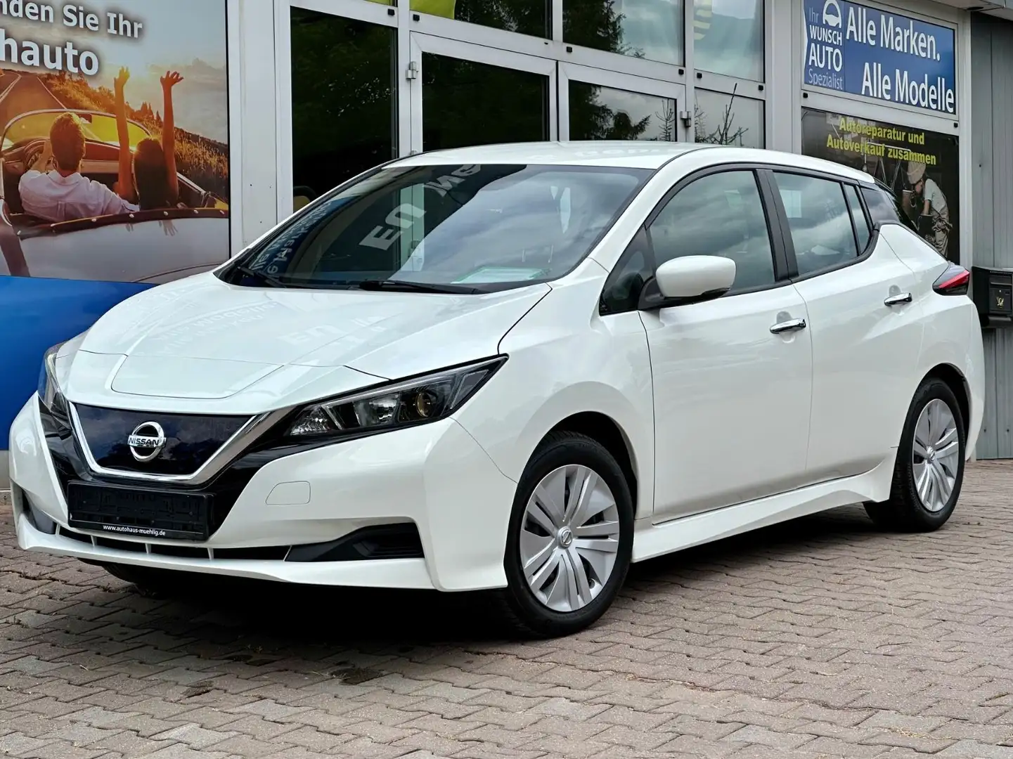 Nissan Leaf 150 PS 39KWH Acenta Bianco - 1
