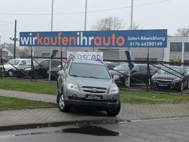 Chevrolet Captiva 2.4 LS 2WD*7-SITZE*KLIMA*TEMPOMAT*PDC !!