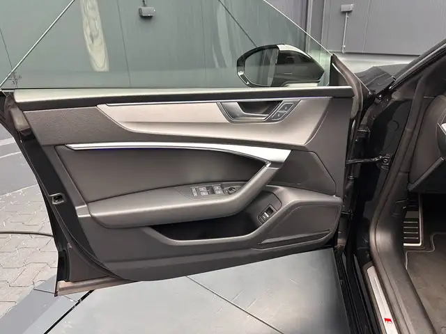 Audi A7 view 13