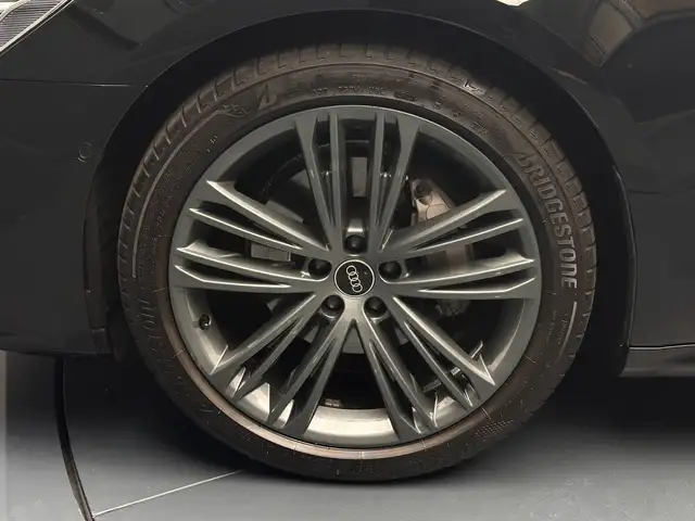 Audi A7 view 9