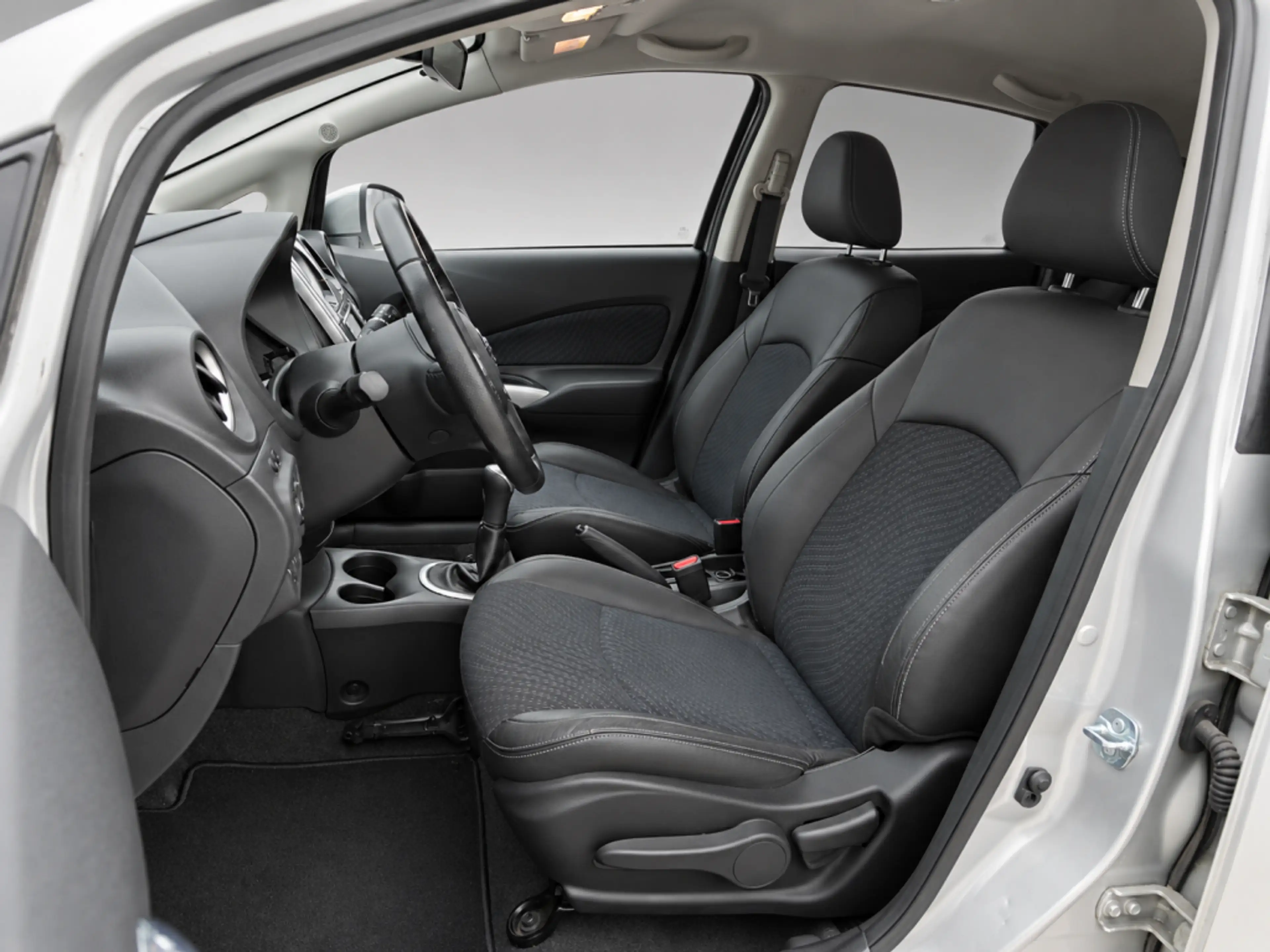 Nissan Note 1.2 DIG-S Tekna — photo 3