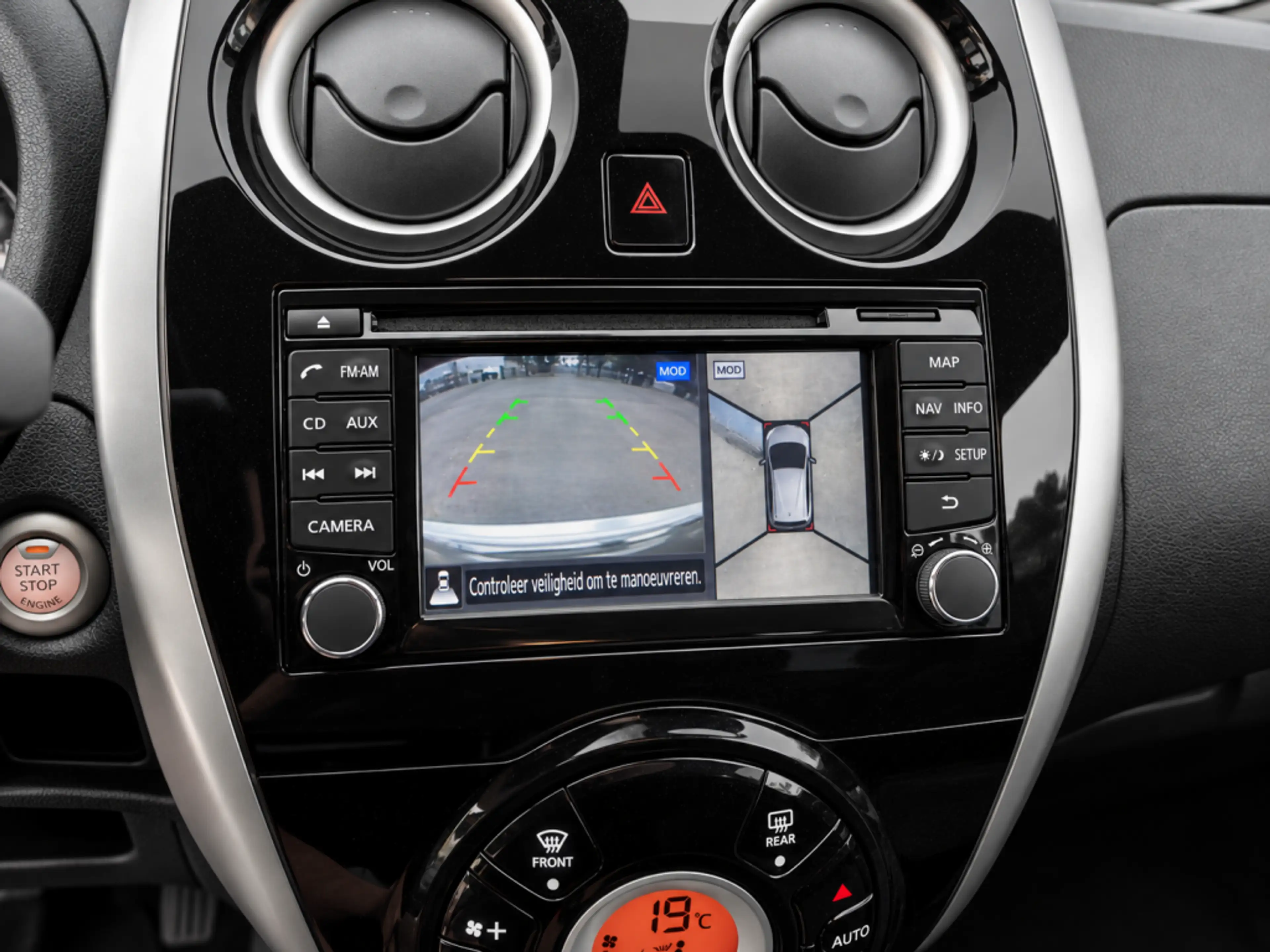 Nissan Note 1.2 DIG-S Tekna — photo 12