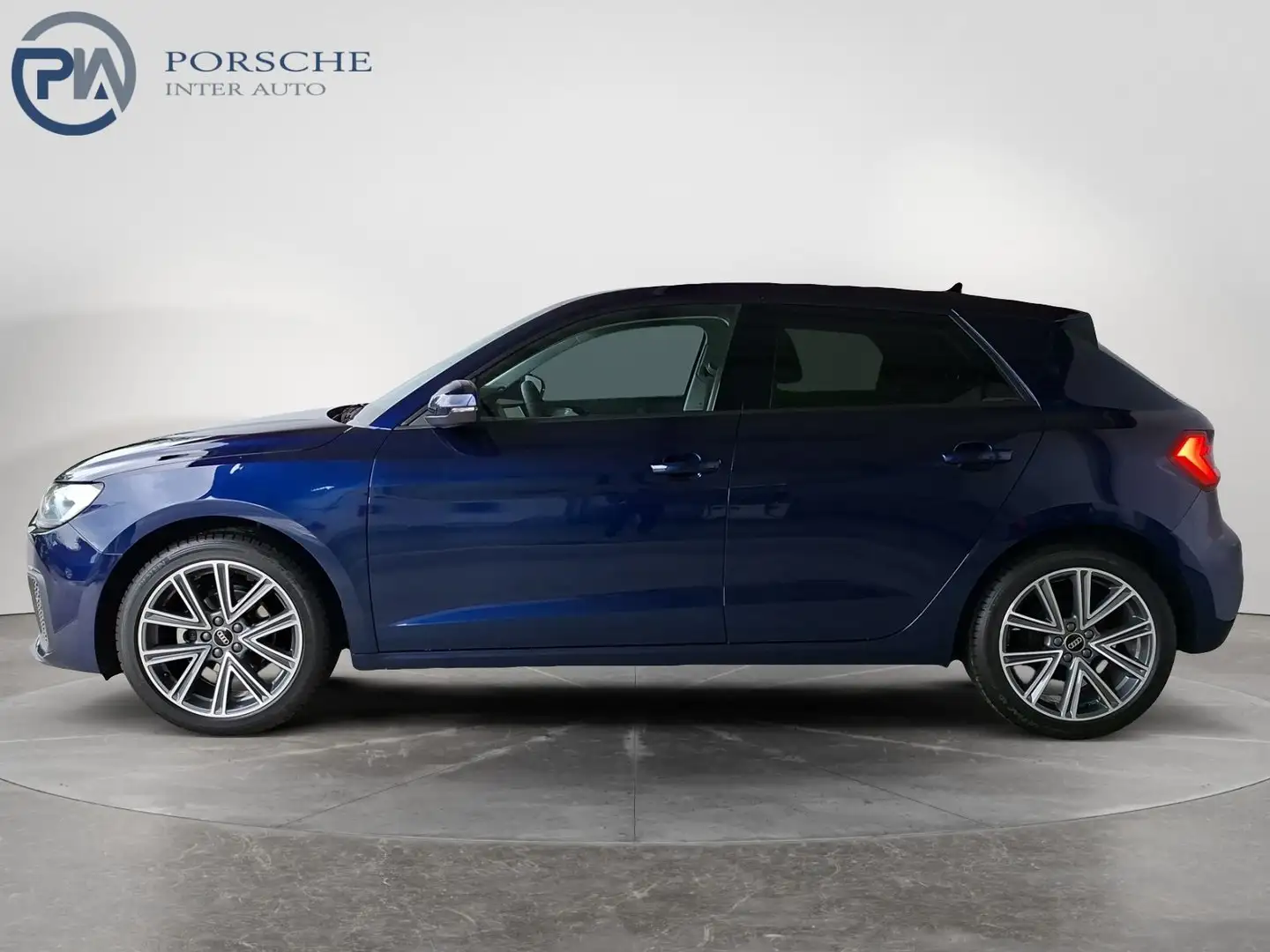 Audi A1 25 TFSI intense Blau - 2