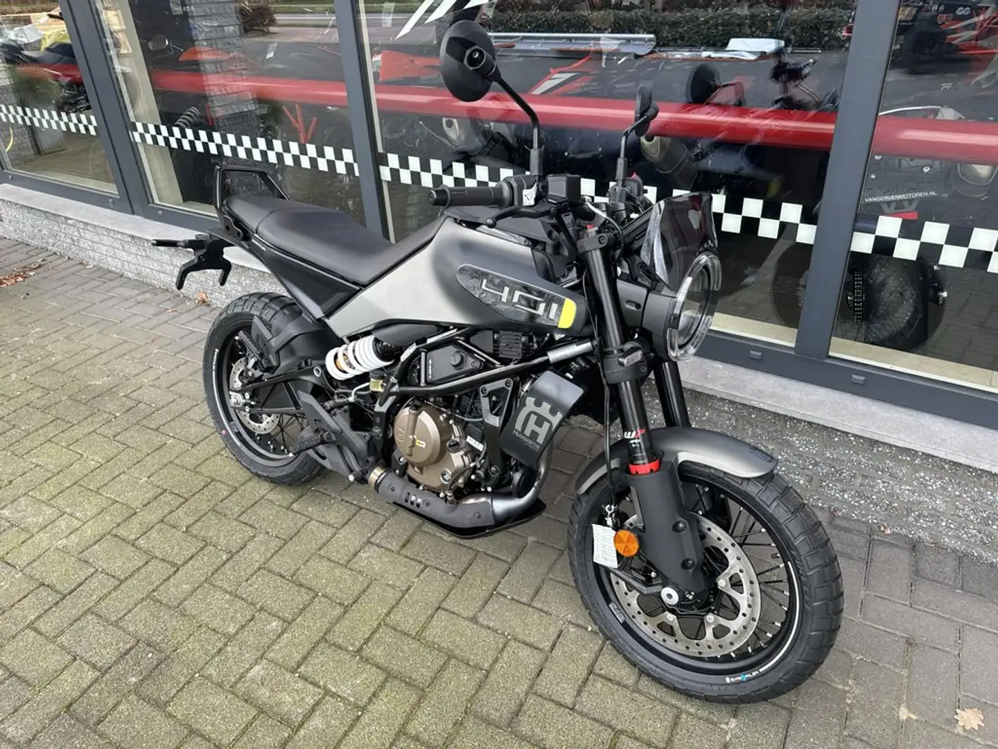 Husqvarna Svartpilen 401 - 2