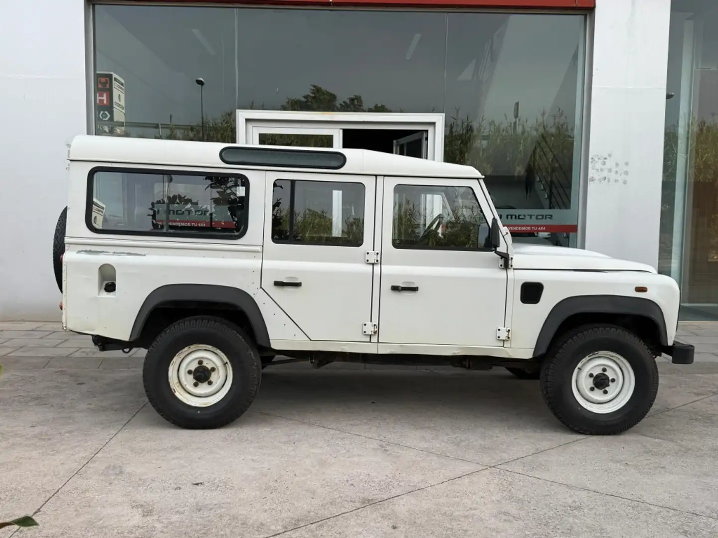 Land Rover Defender 110 SW S Blanc - 1