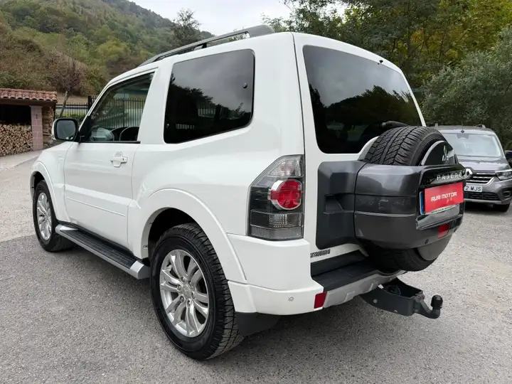 Mitsubishi Montero 3.2 DI-D 5AT Kaiteki 3p 2016, foto 6