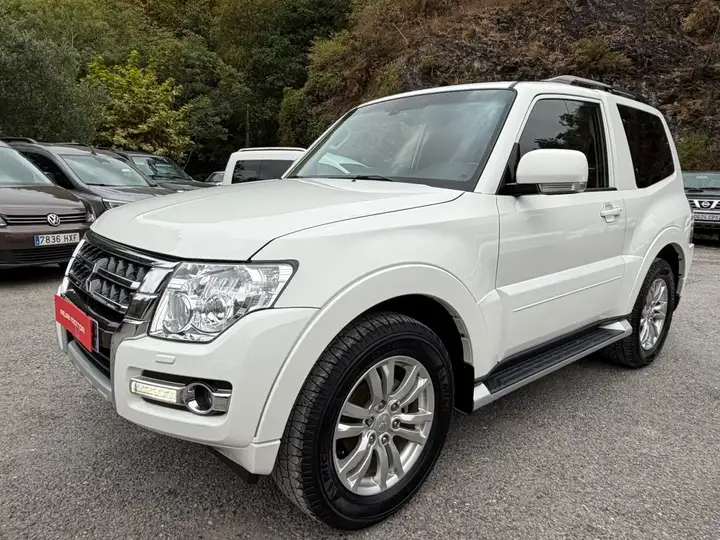 Mitsubishi Montero 3.2 DI-D 5AT Kaiteki 3p 2016, foto 2