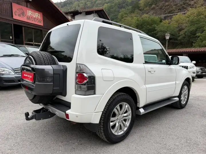 Mitsubishi Montero 3.2 DI-D 5AT Kaiteki 3p 2016, foto 8