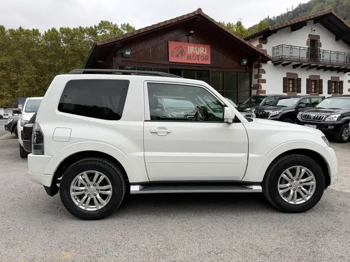 Mitsubishi Montero 3.2 DI-D 5AT Kaiteki 3p 2016