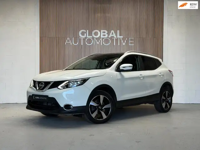 Nissan Qashqai 1.2 Business Edition - AUTOMAAT - 18'' - PANORAMAD