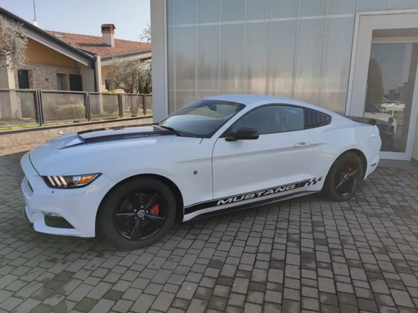Ford Mustang V6 AUTOMATICA 3.7 Biały - 2