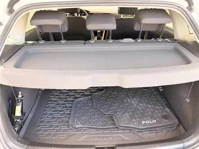 Volkswagen Polo view 12