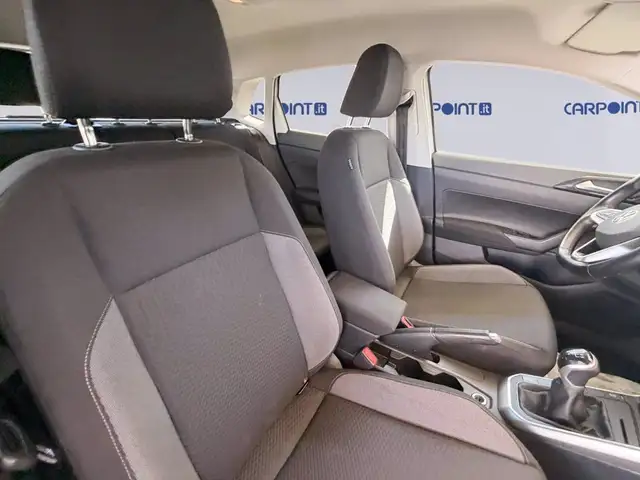 Volkswagen Polo view 8