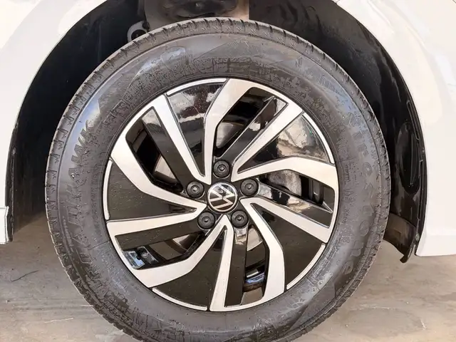 Volkswagen Polo view 15