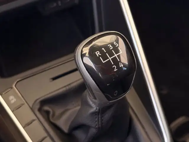 Volkswagen Polo view 26