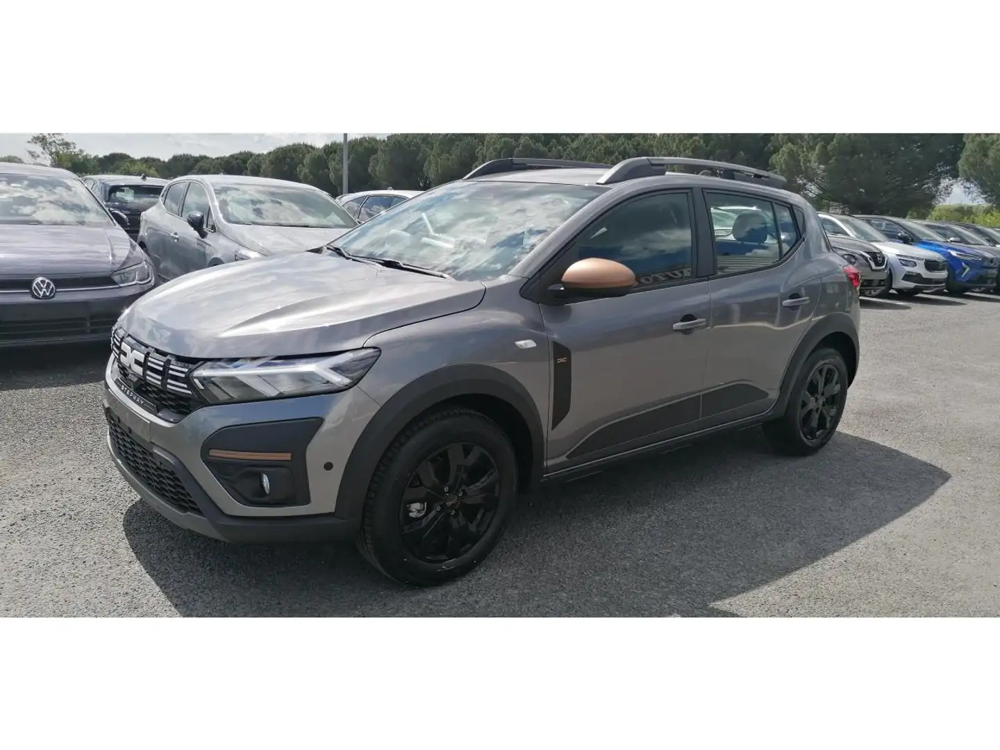 Dacia Sandero Stepway 1.0 ECO-G 100 Extême + PACK CONFORT Gris - 2
