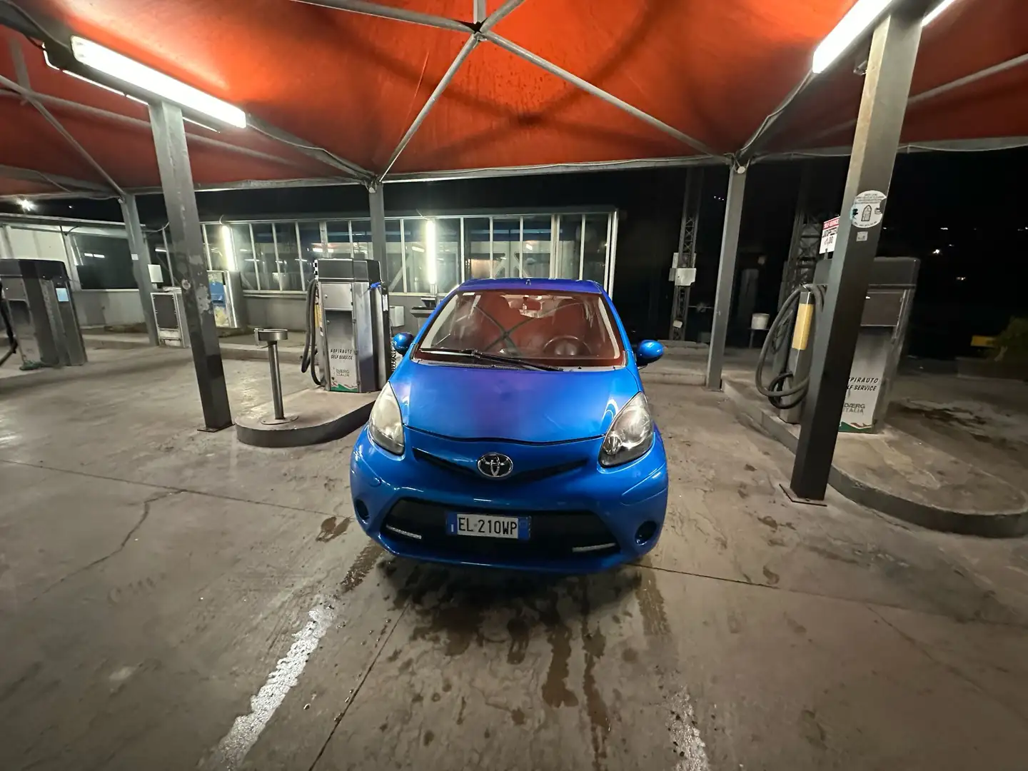 Toyota Aygo 5p 1.0 Now Connect Azul - 1