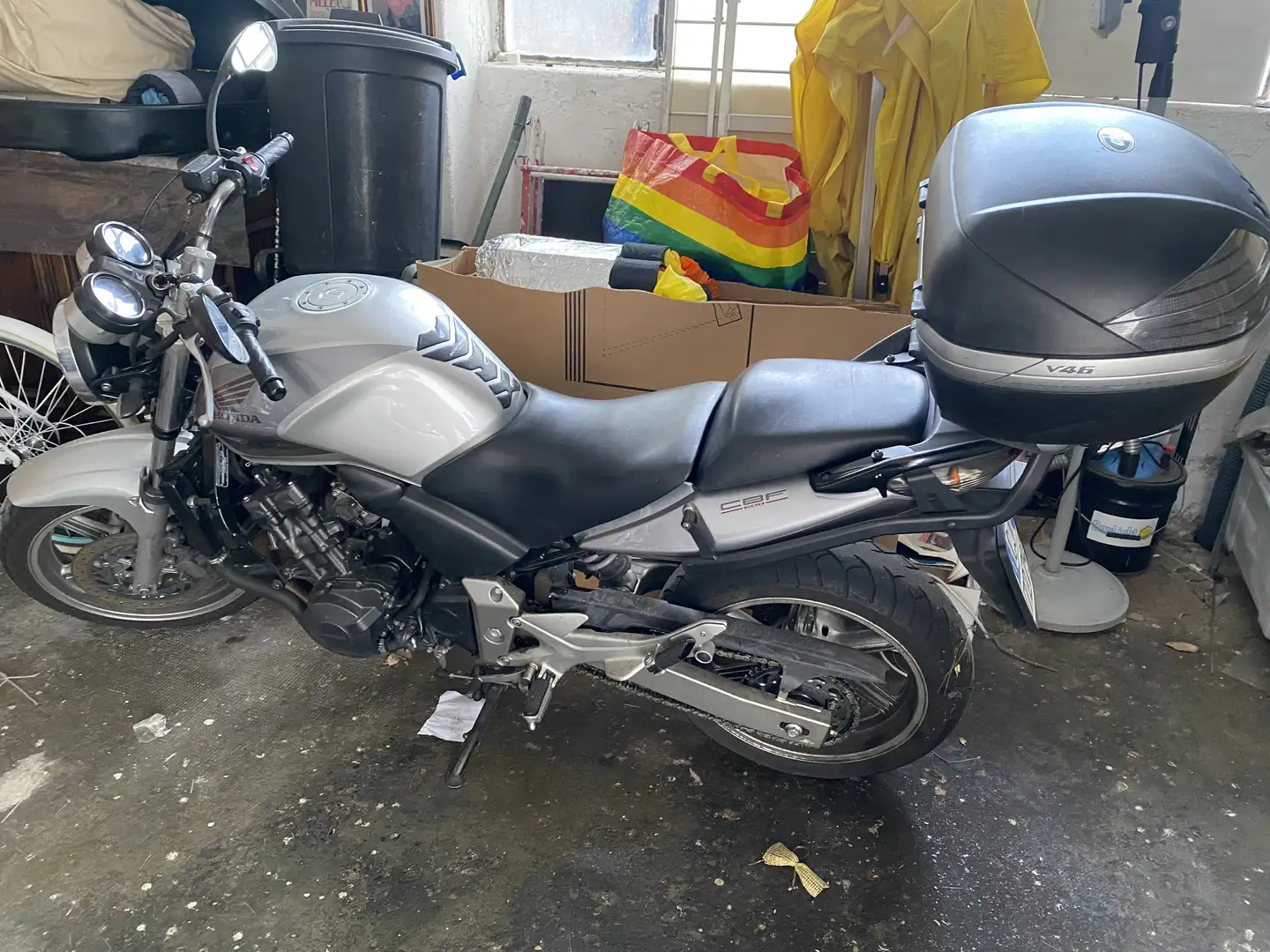 Honda CBF 600 - 1