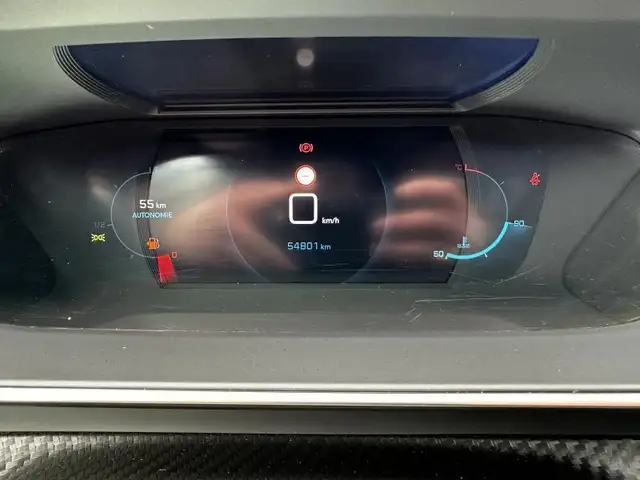 Peugeot 2008 view 11