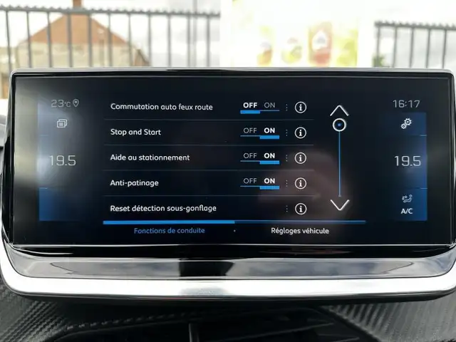 Peugeot 2008 view 15