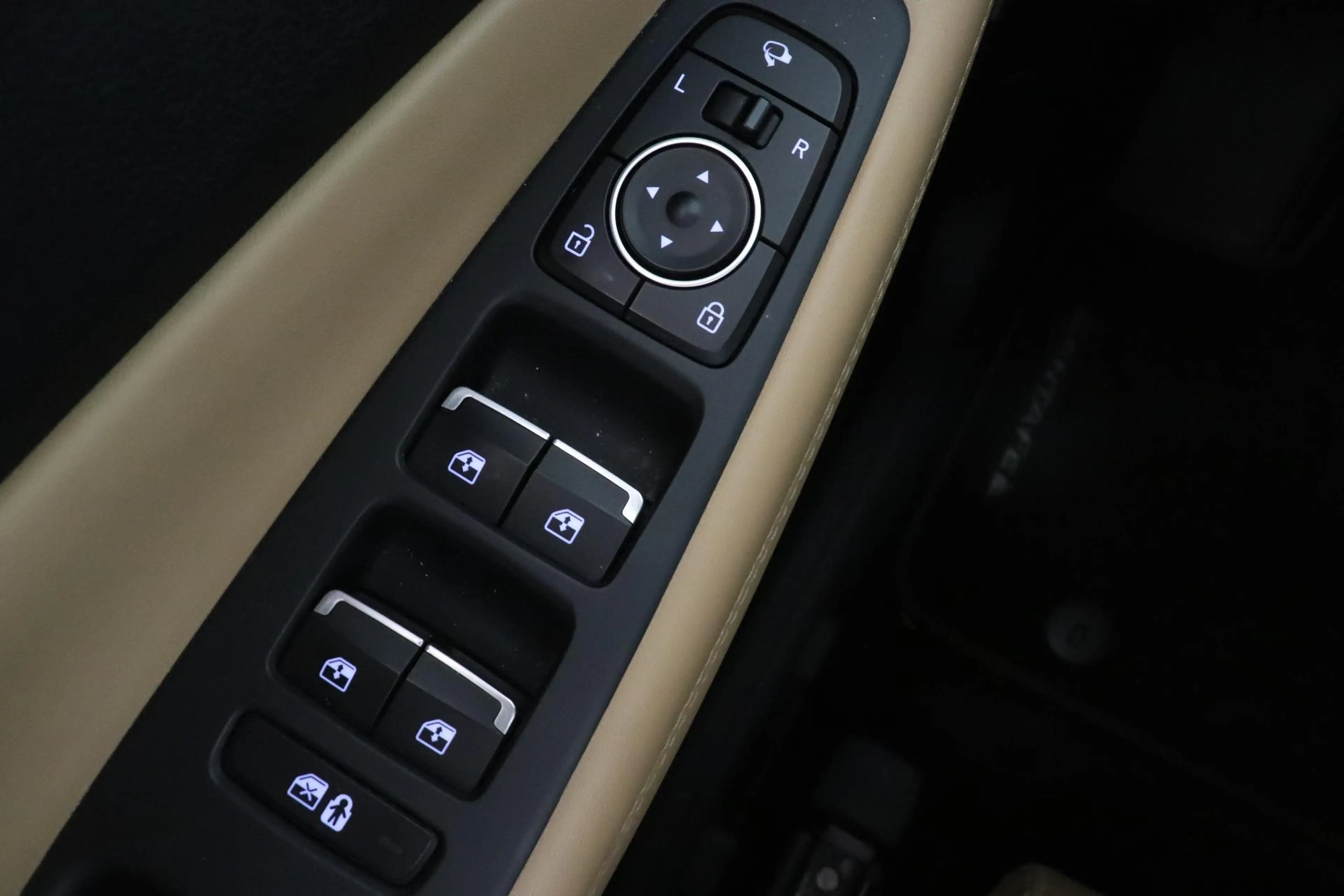 Hyundai SANTA FE 1.6 T-GDI PHEV Comfort Smart 7p. | 360° Camera | S — photo 22