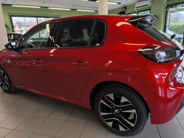 Peugeot 208 view 7