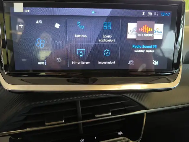 Peugeot 208 view 21