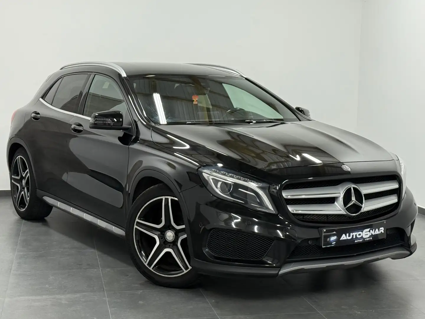 Mercedes-Benz GLA 200 d PACK AMG - Led - Xenon  - Navi - Cuir Noir - 1