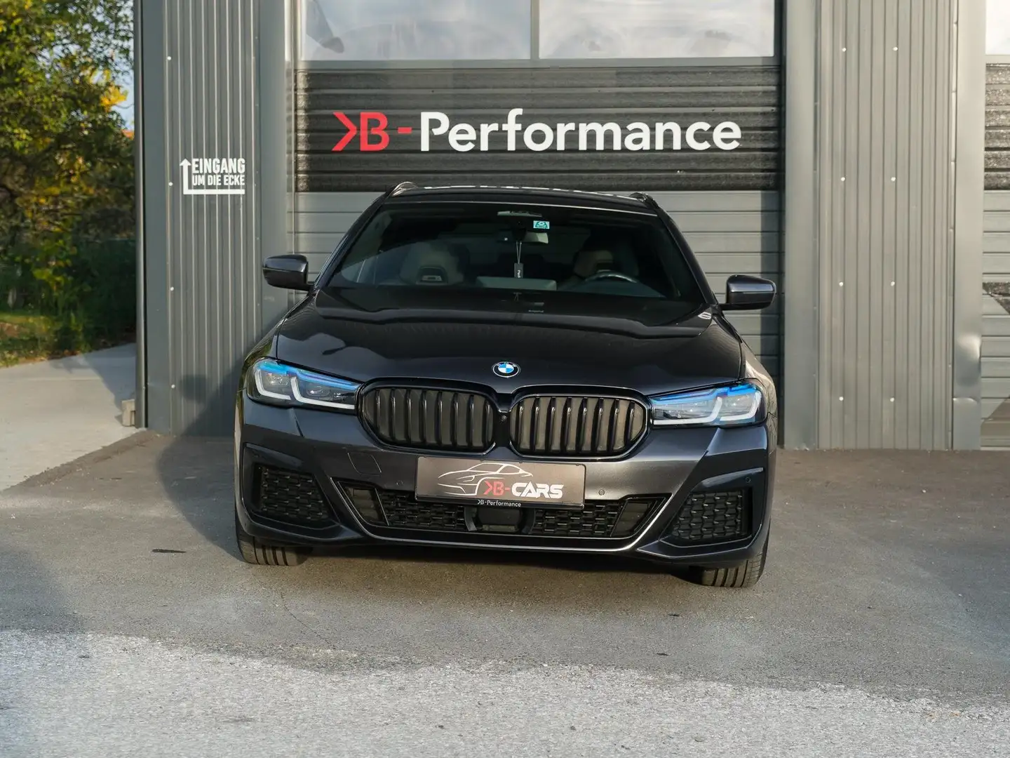 BMW 540 540d 48 V Touring xDrive Aut./AHK/LASER/4ZONEN/LHZ Grau - 2