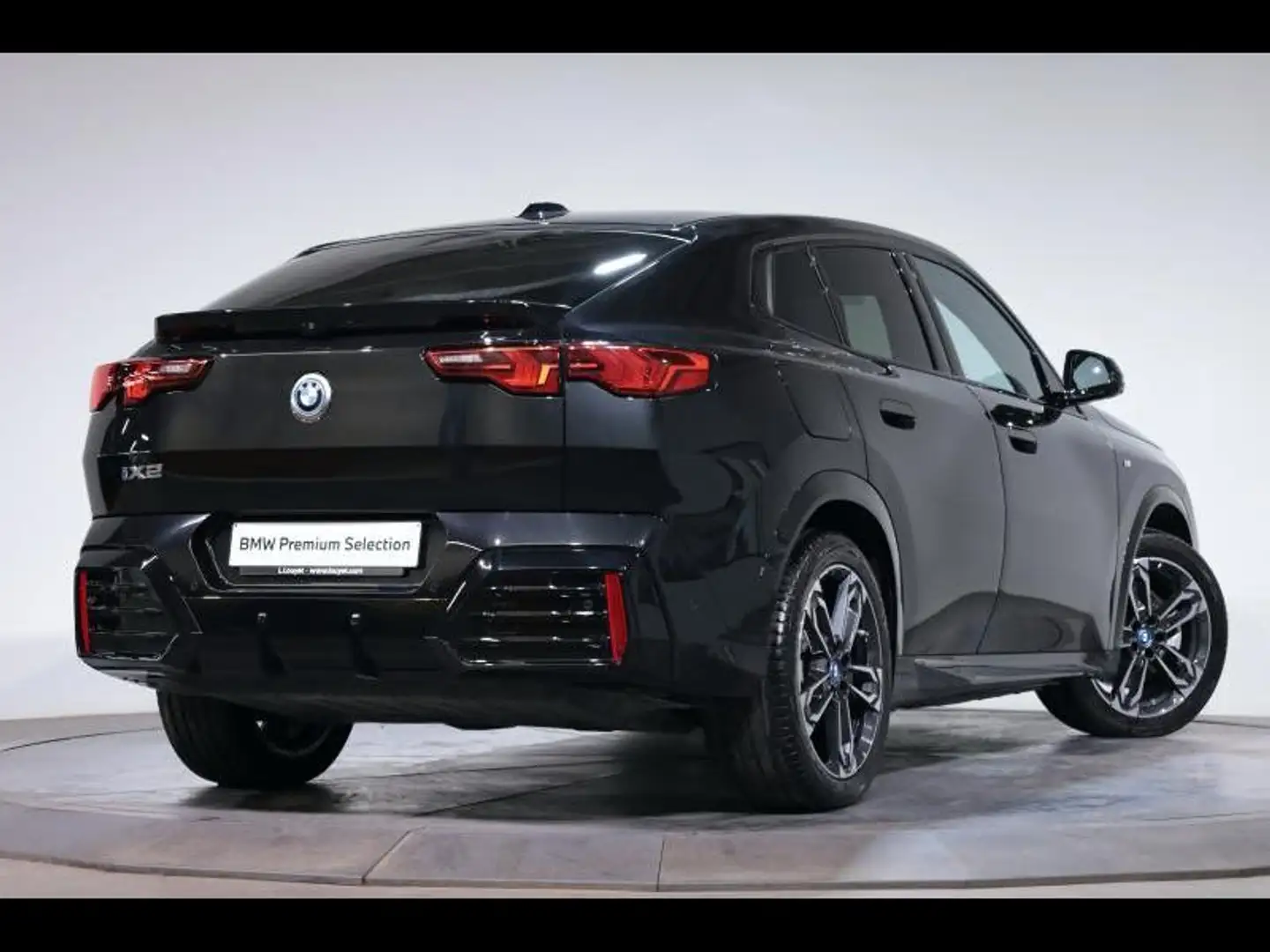 BMW iX2 xDrive30 Kit M Sport Zwart - 2