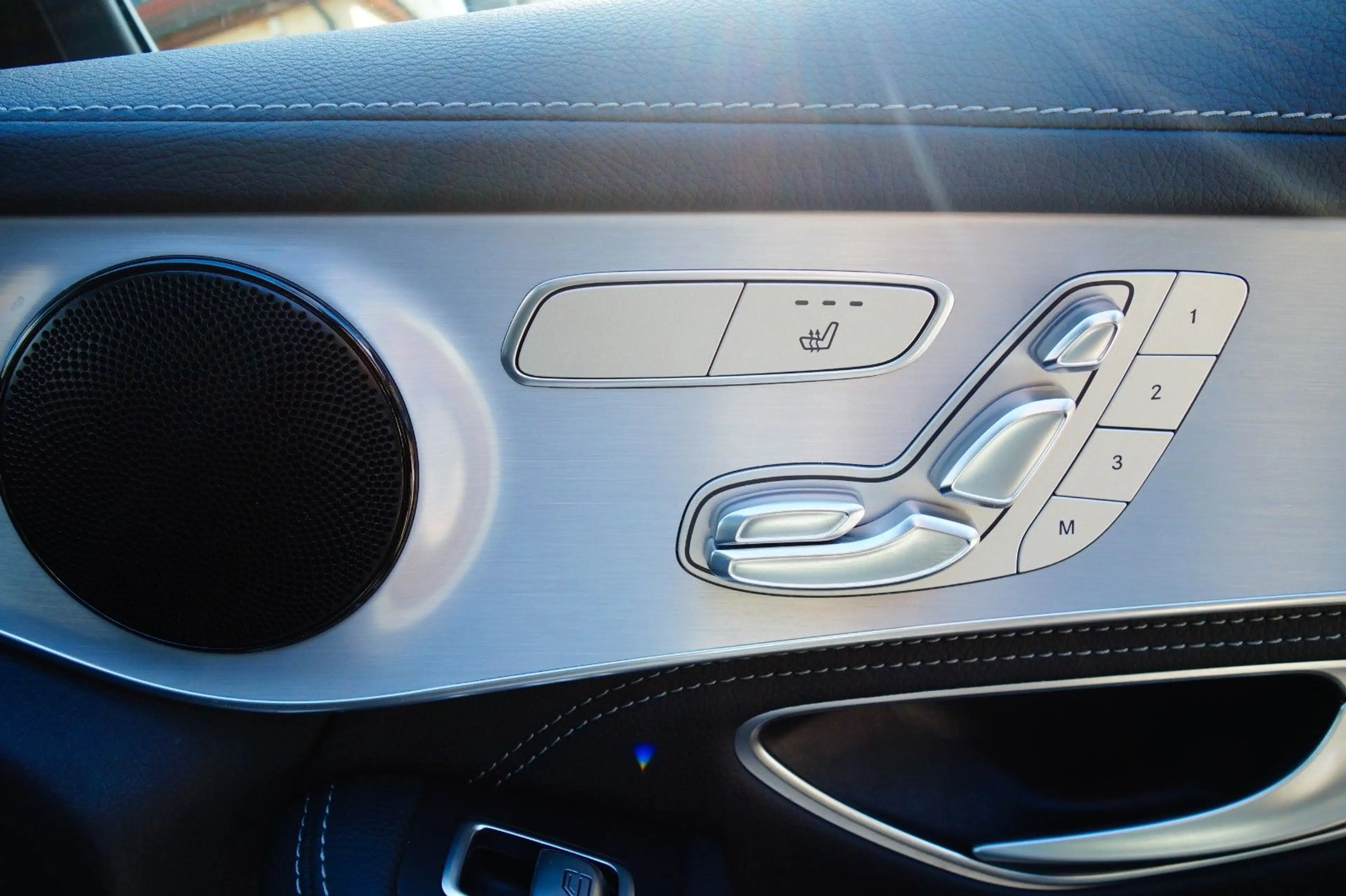 Mercedes-Benz GLC 350 d 4Matic" AMG-Line"Pano,Camera,AHK,Spur — photo 13