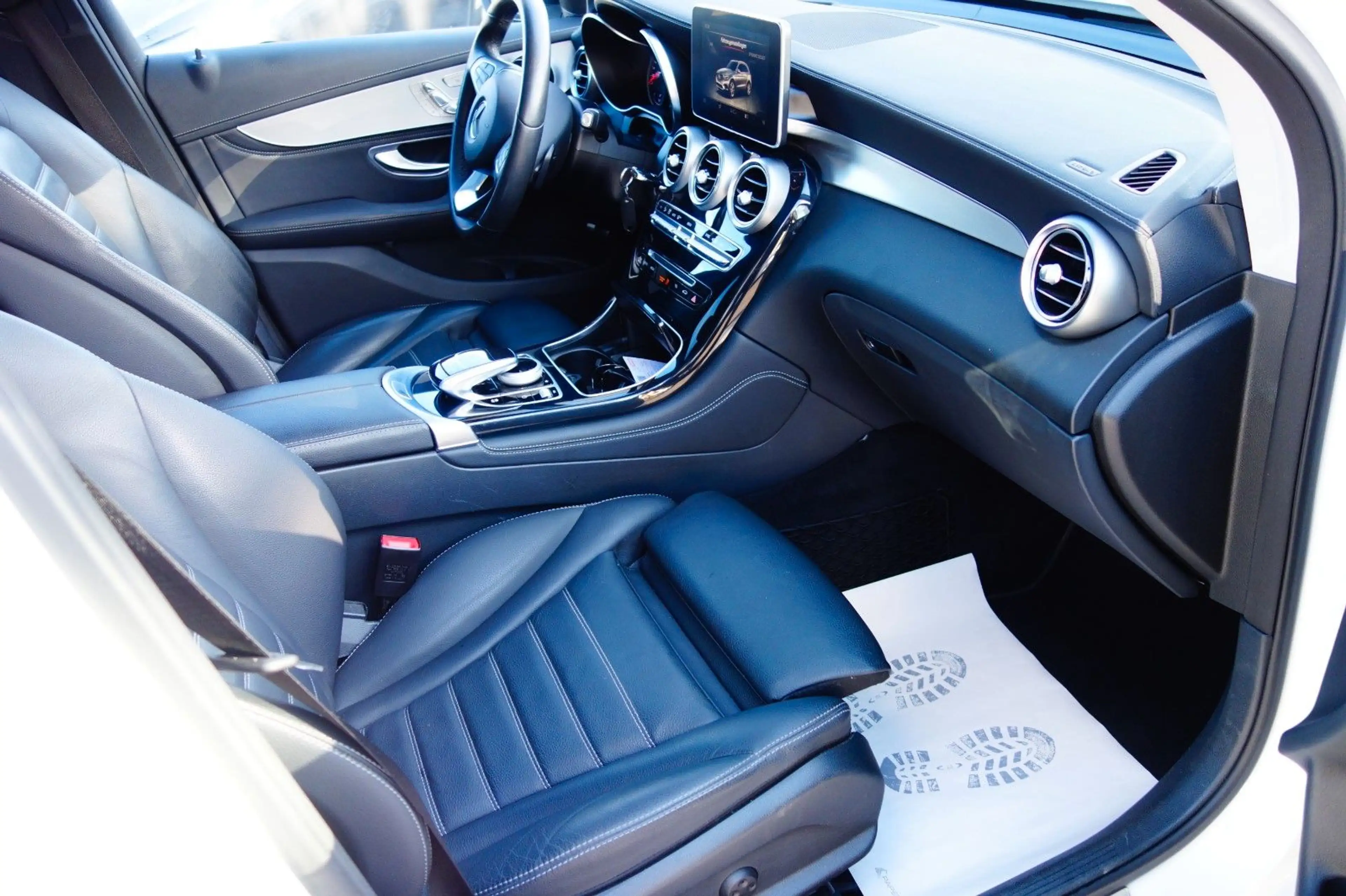 Mercedes-Benz GLC 350 d 4Matic" AMG-Line"Pano,Camera,AHK,Spur — photo 7