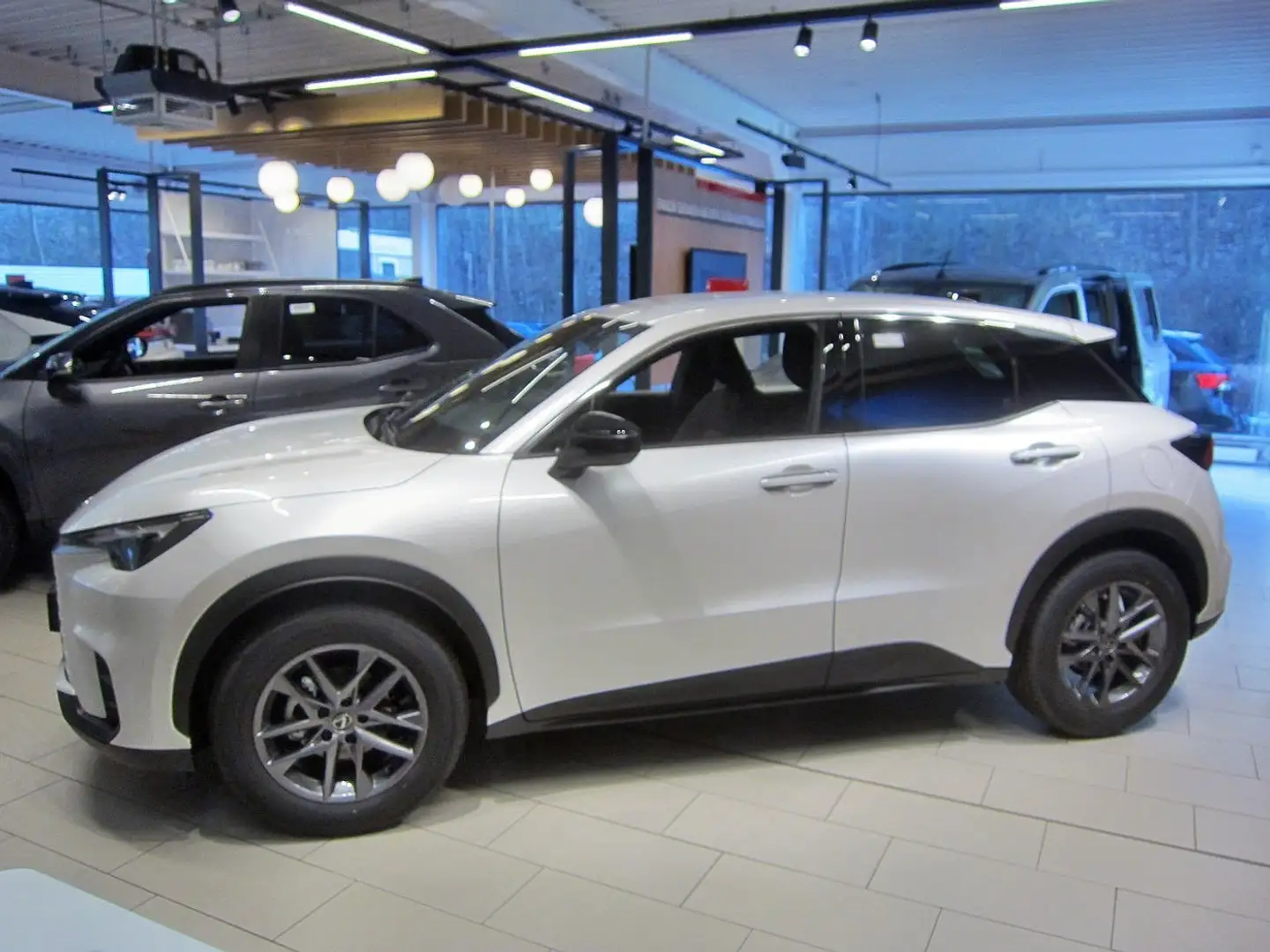 Lexus LBX 1.5 Hybrid KlimaA., andere Farben verfügbar Azul - 2
