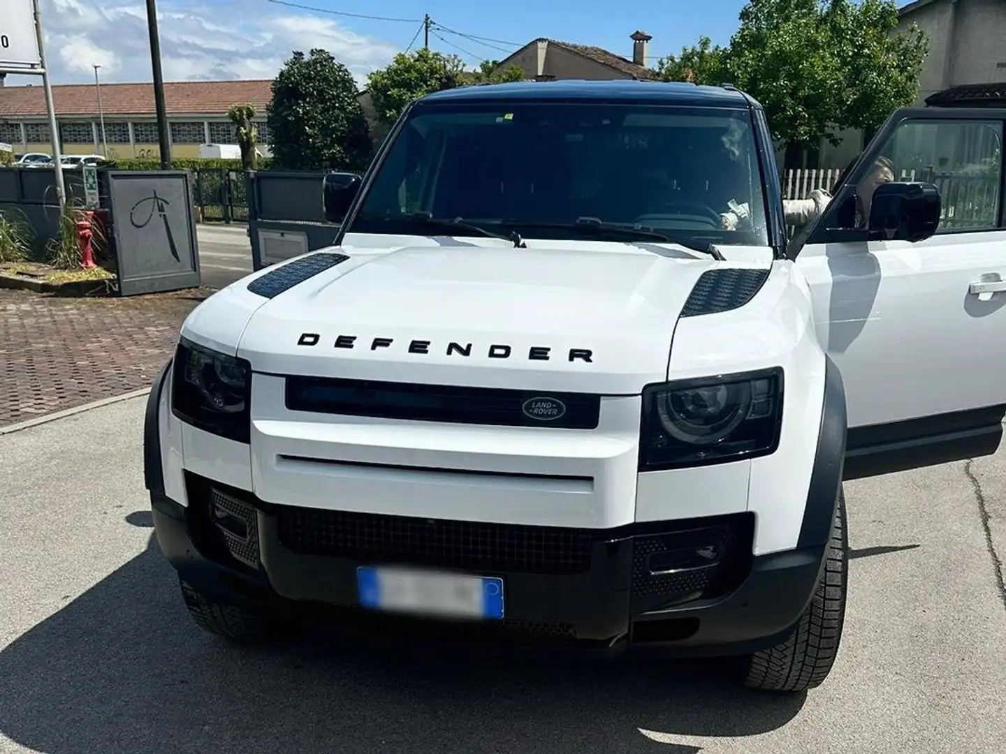 Land Rover Defender Defender 110 3.0d i6 mhev SE awd 200cv auto Weiß - 2