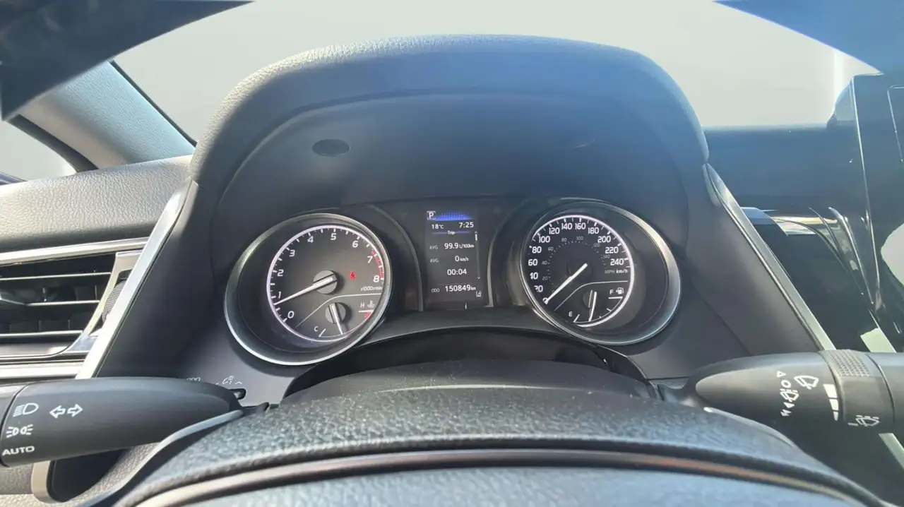 Toyota Camry снимка Toyota Camry