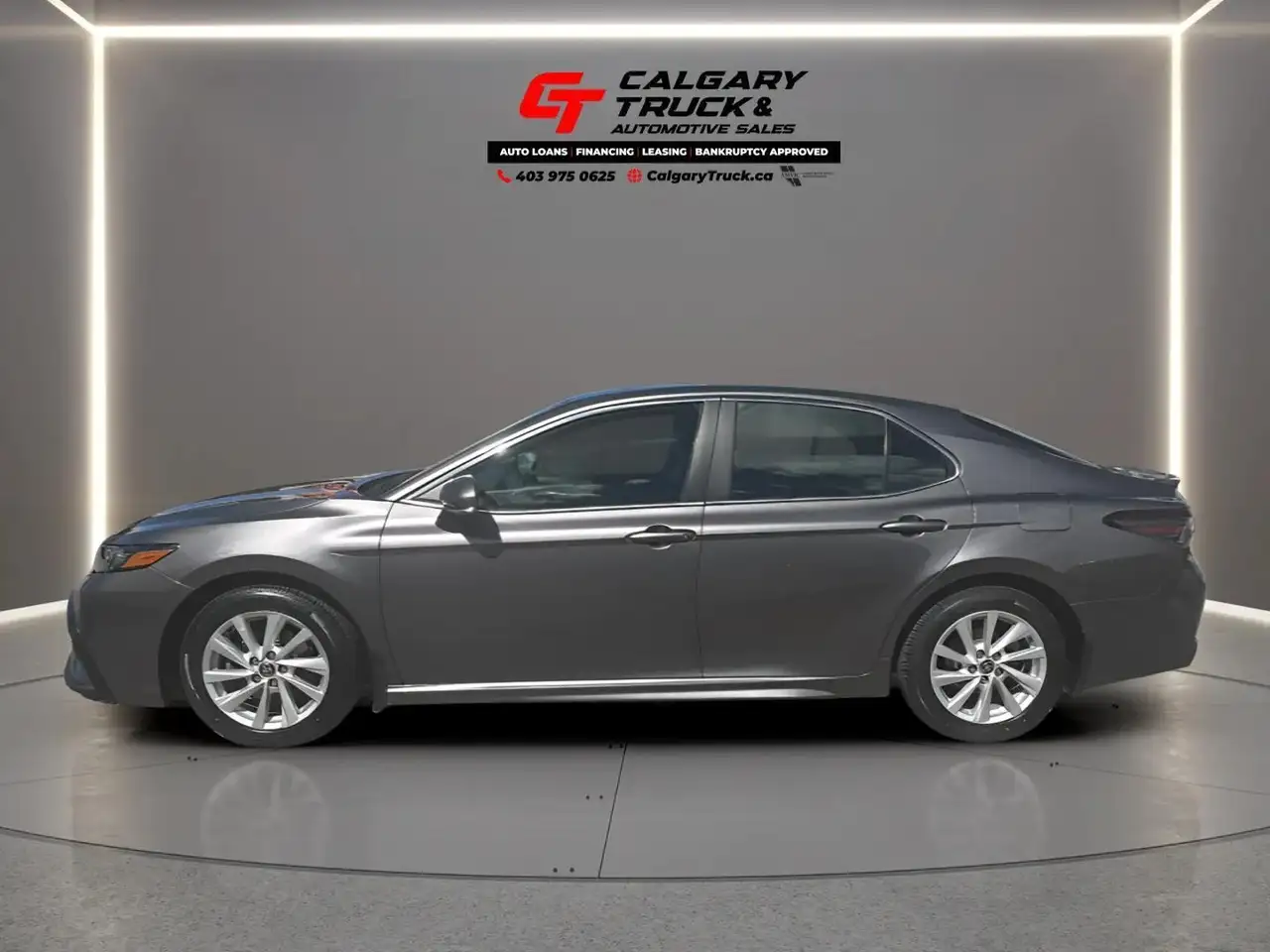 Toyota Camry снимка Toyota Camry